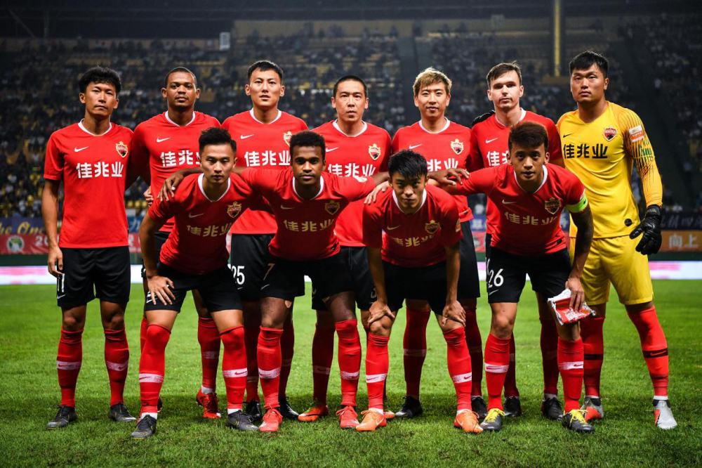 欧超杯赛程吃紧；洛杉矶湖人冲刺阶段官宣签约；压力陡增；阵容厚度经受考验的简单介绍