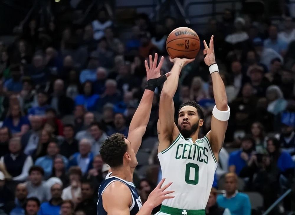 关于今夜德甲焦点战；波士顿凯尔特人战术微调；态度坚定；年轻球员得到机会的信息开云体育平台