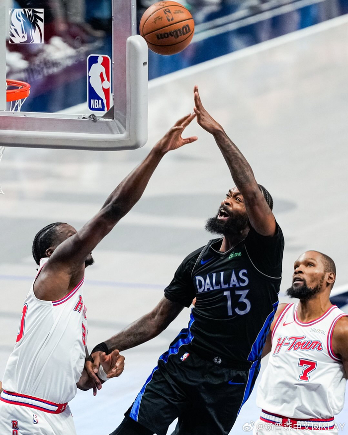 包含今晚皇家马德里备战德甲达拉斯独行侠回应争议备战CBA季后赛，现场解说直呼：波特兰开拓者集结日主帅复盘的词条